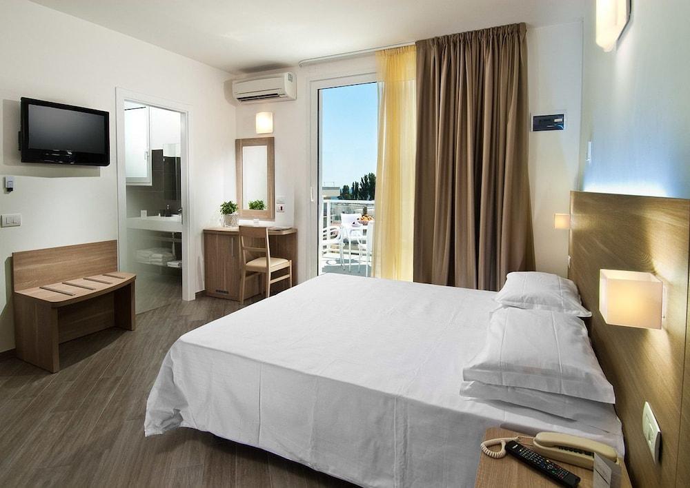Hotel Atlantic & Spa Gabicce Mare Exterior foto