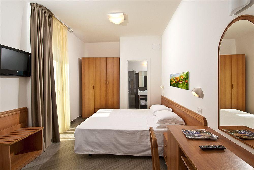 Hotel Atlantic & Spa Gabicce Mare Exterior foto